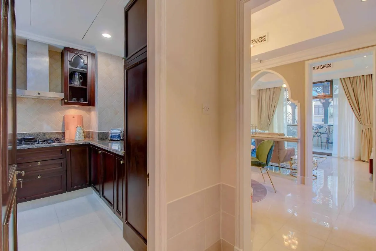 Durrani Homes - Souk Al Bahar Luxury Living With Burj & Fountain Views ドバイ アパート
